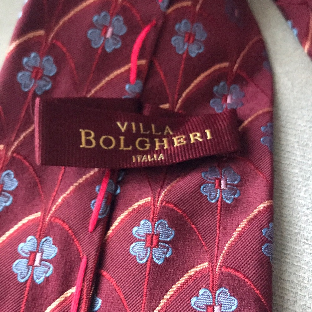 Red/ Maroon tie. - Picture 3 of 3
